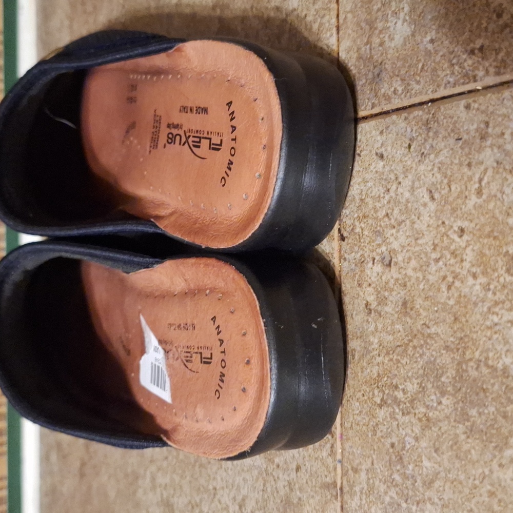 Flexus Slip-Ons - image 4